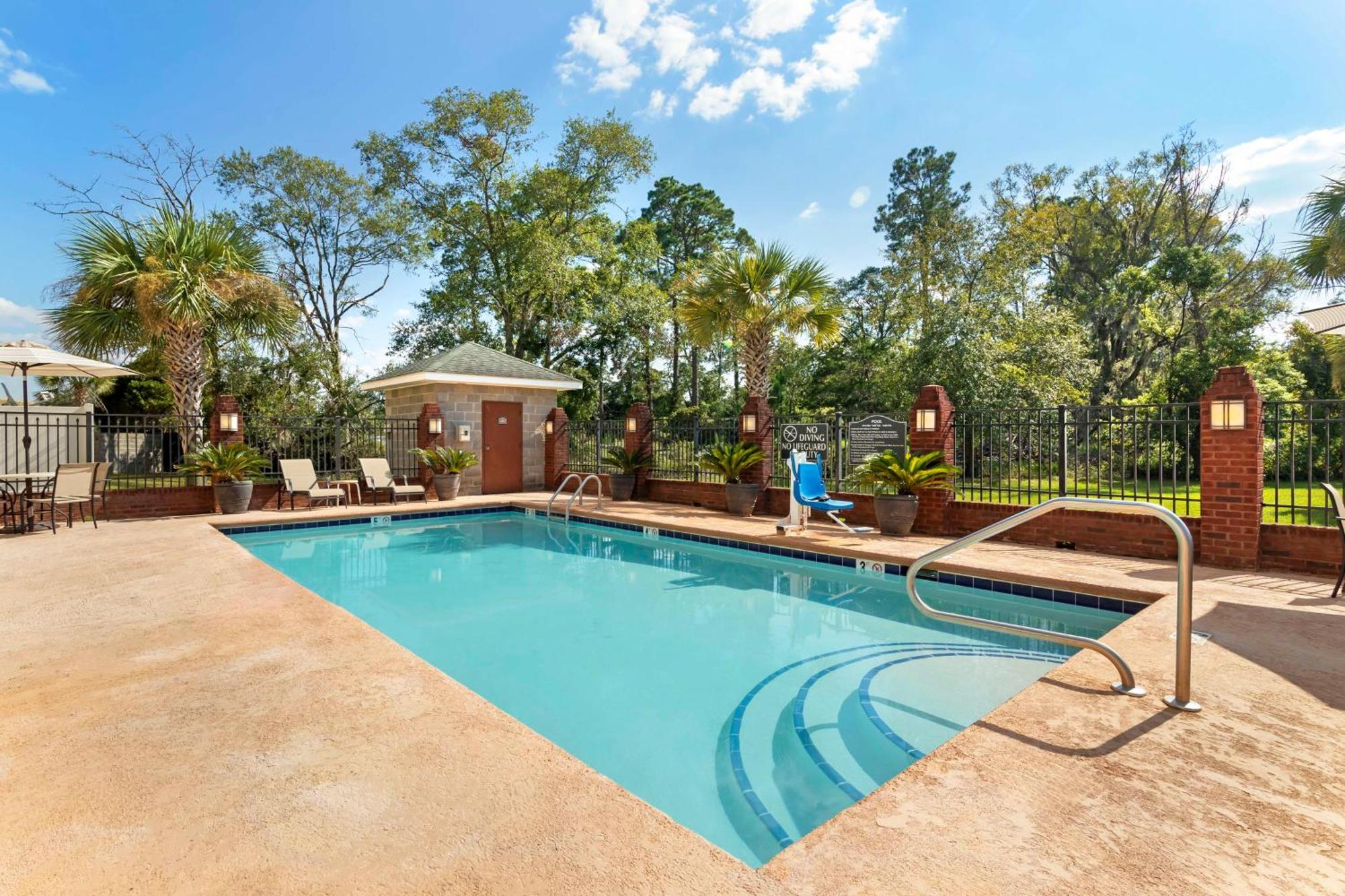 Best Western Plus Bradbury Inn And Suites Waycross Exterior foto